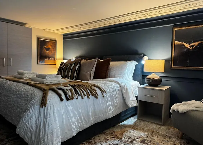 Manhattan-style Chic Loft, Sleeps 4, Heart Of Apartman Leeds