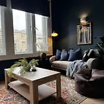 Manhattan-style Chic Loft, Sleeps 4, Heart Of * ليدز