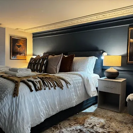 Manhattan-style Chic Loft, Sleeps 5, Heart Of Апартаменты Лидс