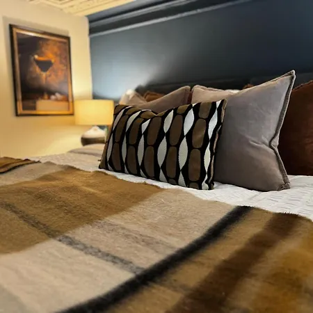 Manhattan-style Chic Loft, Sleeps 5, Heart Of
